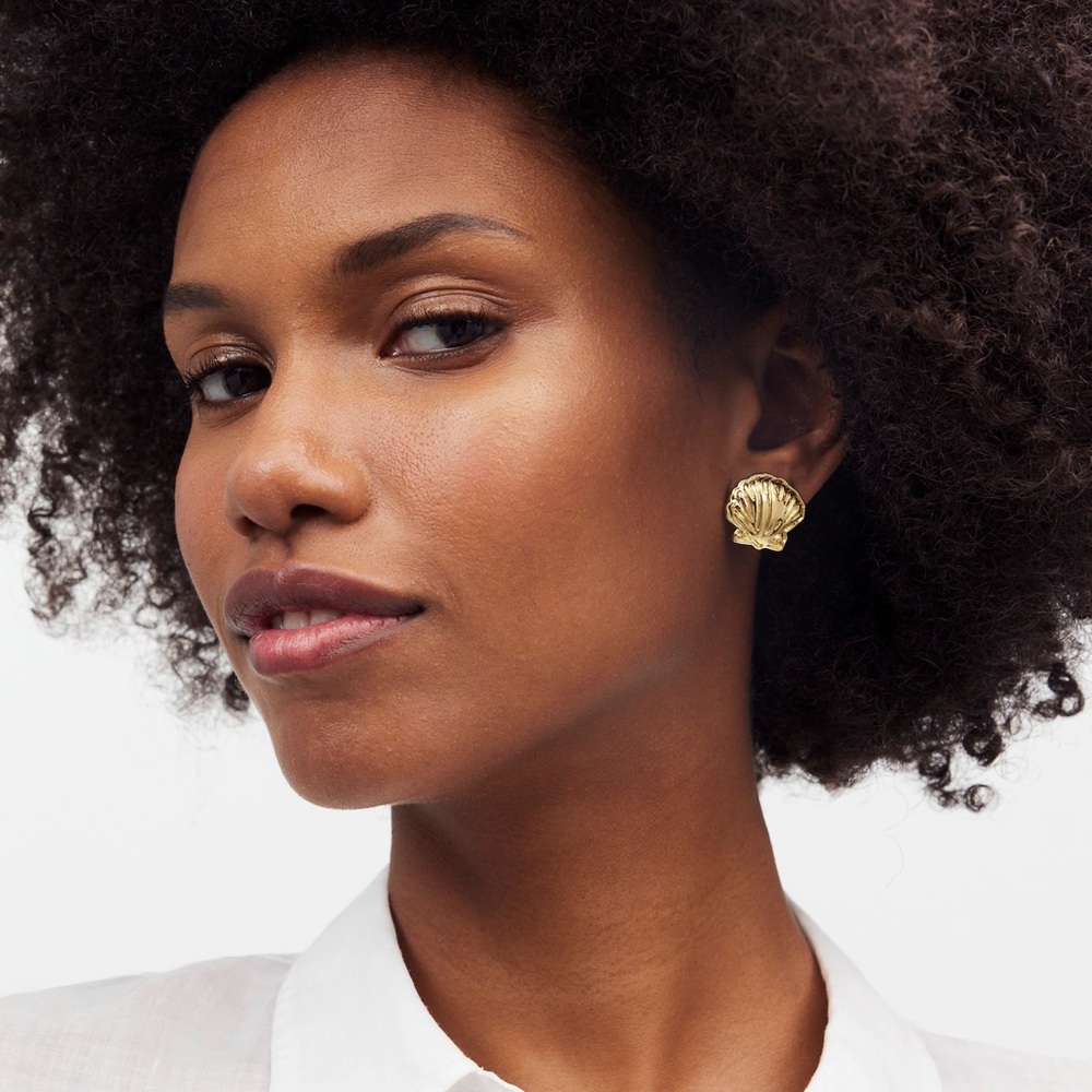 Madewell x Lisa Says Gah Gold Shell Earrings